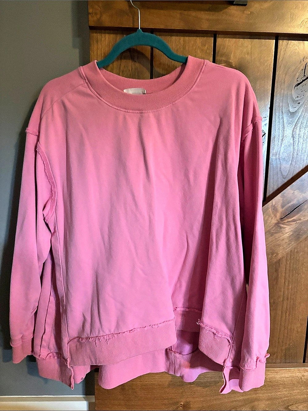 Bluivy Pink Sweatshirt Size Medium/Large